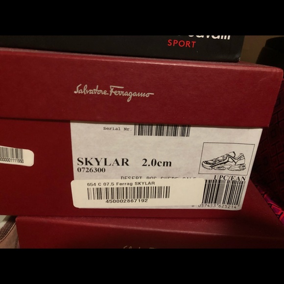 Salvatore Ferragamo sneakers. 7.5C - Picture 8 of 9